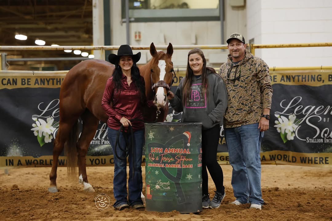 Winner's circle photo at Legends of the South