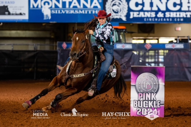 Offspring competing at the Pink Buckle